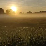 West Heaven Valley فيلة *